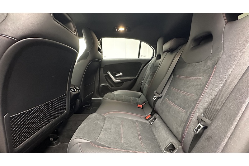 Mercedes-Benz A Class A250e AMG Line - U3890