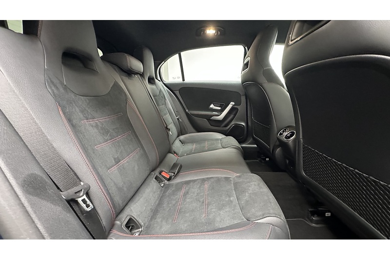 Mercedes-Benz A Class A250e AMG Line - U3890