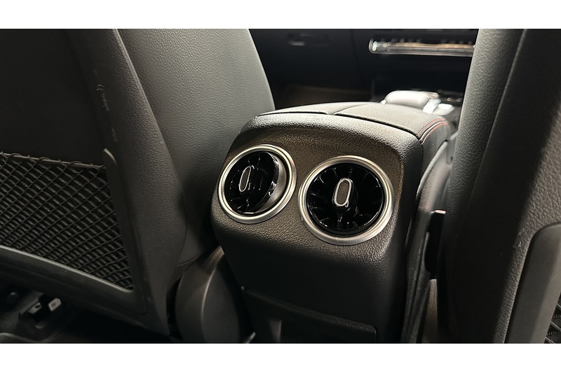 Mercedes-Benz A Class A250e AMG Line - U3890