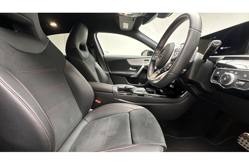 Mercedes-Benz A Class A250e AMG Line - U3890