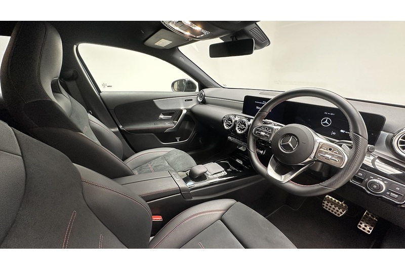 Mercedes-Benz A Class A250e AMG Line - U3890