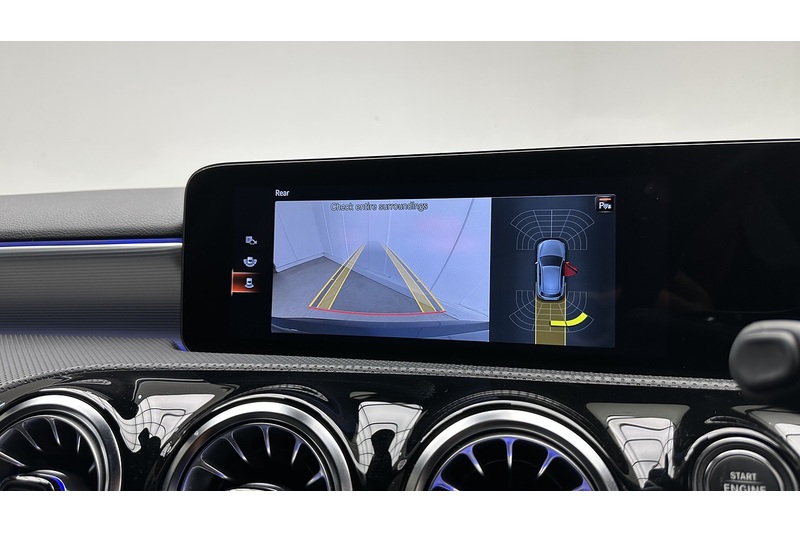 Mercedes-Benz A Class A250e AMG Line - U3890