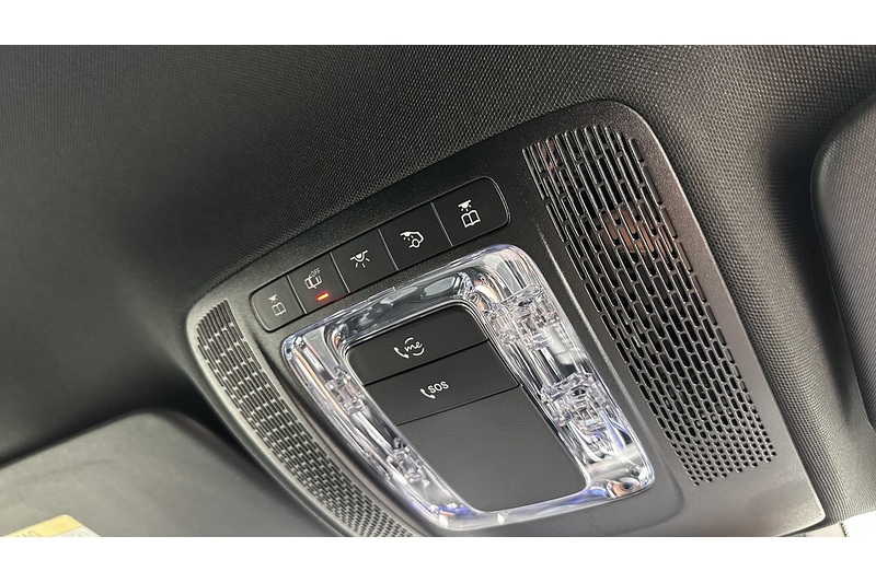 Mercedes-Benz A Class A250e AMG Line - U3890