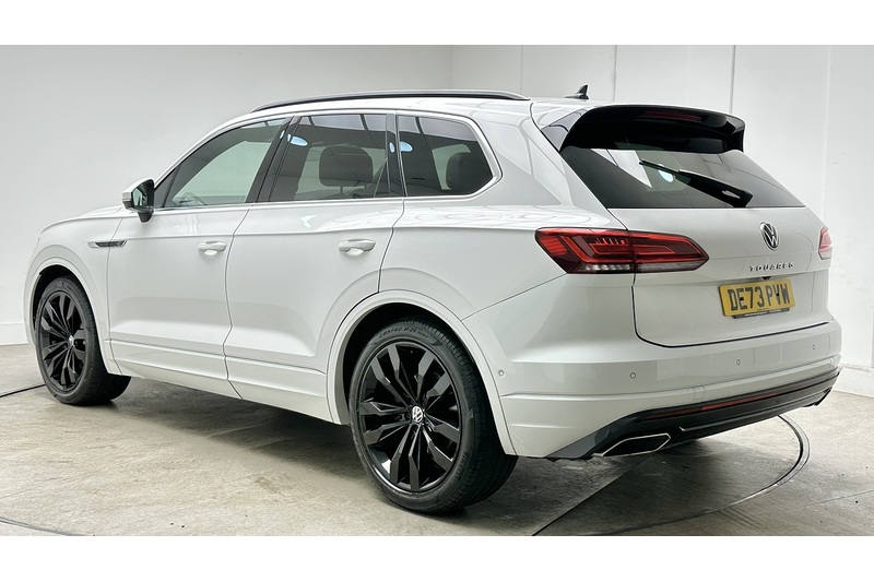 Volkswagen Touareg TDI V6 R-Line Tech Plus - U3893