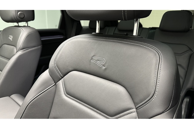 Volkswagen Touareg TDI V6 R-Line Tech Plus - U3893
