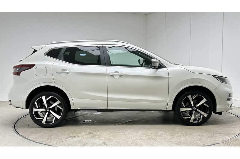 Nissan Qashqai DIG-T Tekna+ - U3899