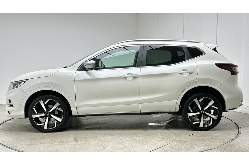 Nissan Qashqai DIG-T Tekna+ - U3899
