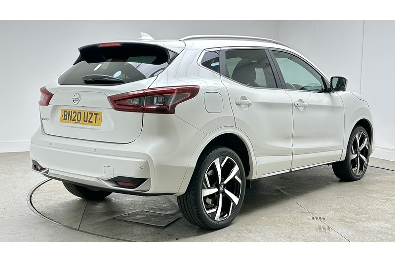 Nissan Qashqai DIG-T Tekna+ - U3899