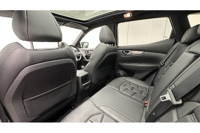 Nissan Qashqai DIG-T Tekna+ - U3899