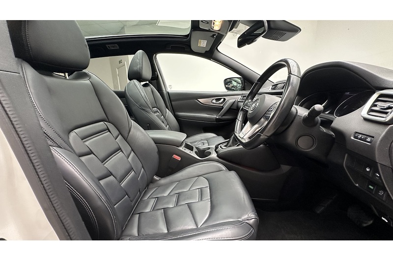 Nissan Qashqai DIG-T Tekna+ - U3899