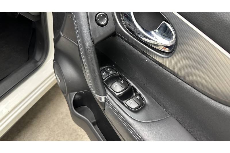 Nissan Qashqai DIG-T Tekna+ - U3899