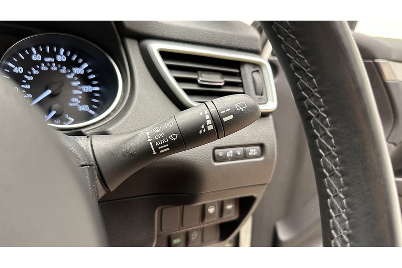 Nissan Qashqai DIG-T Tekna+ - U3899