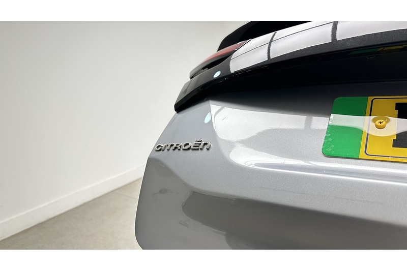 Citroen e-C4 Shine Plus - U3908