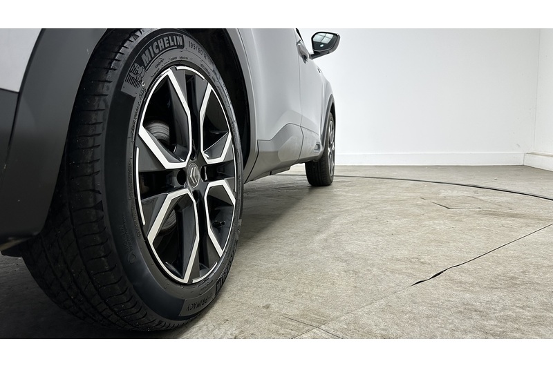 Citroen e-C4 Shine Plus - U3908