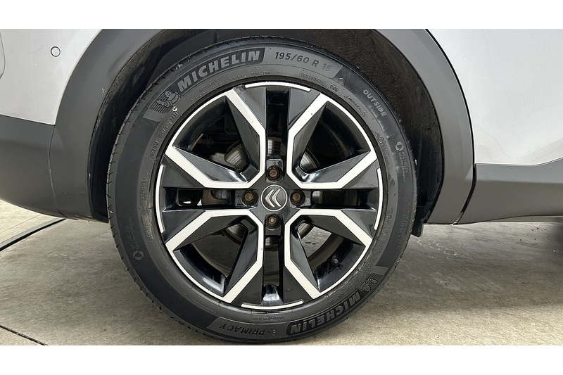 Citroen e-C4 Shine Plus - U3908