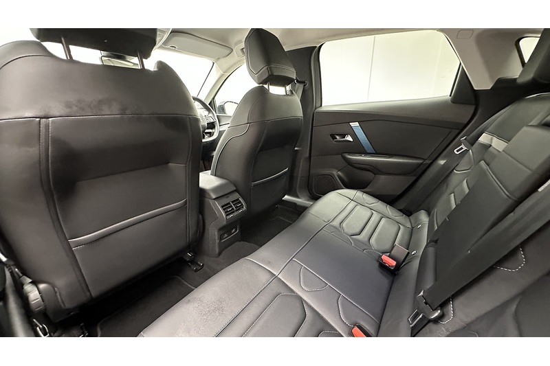 Citroen e-C4 Shine Plus - U3908