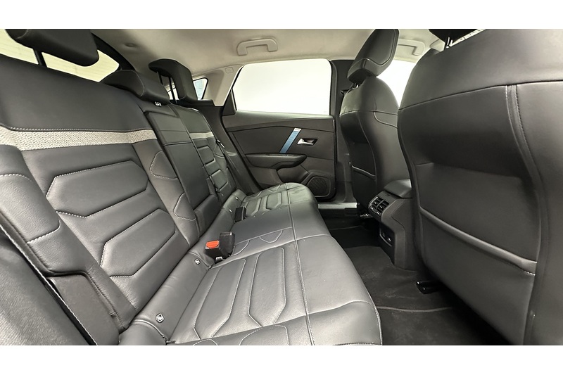 Citroen e-C4 Shine Plus - U3908