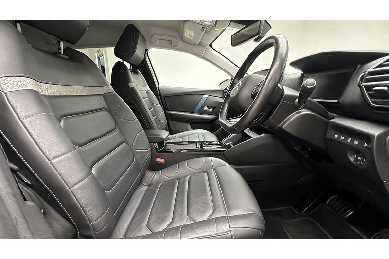 Citroen e-C4 Shine Plus - U3908