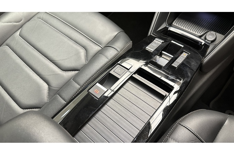 Citroen e-C4 Shine Plus - U3908