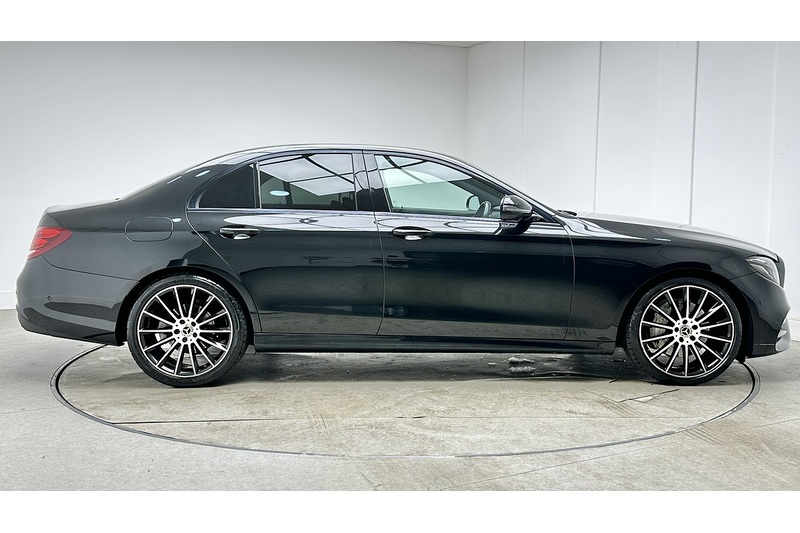 Mercedes-Benz E Class E220d AMG Line Night Edition - U3909