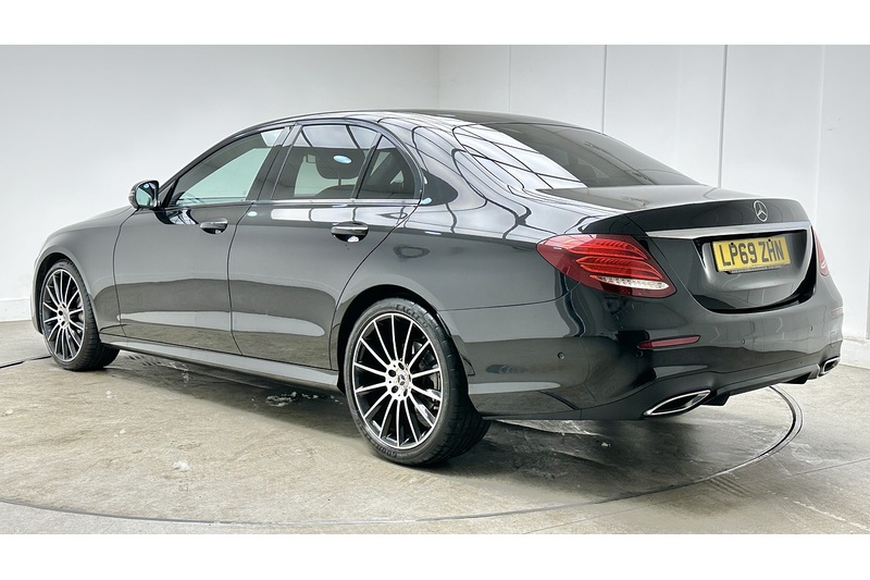Mercedes-Benz E Class E220d AMG Line Night Edition - U3909