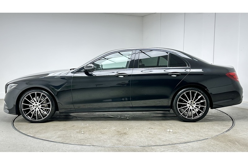 Mercedes-Benz E Class E220d AMG Line Night Edition - U3909