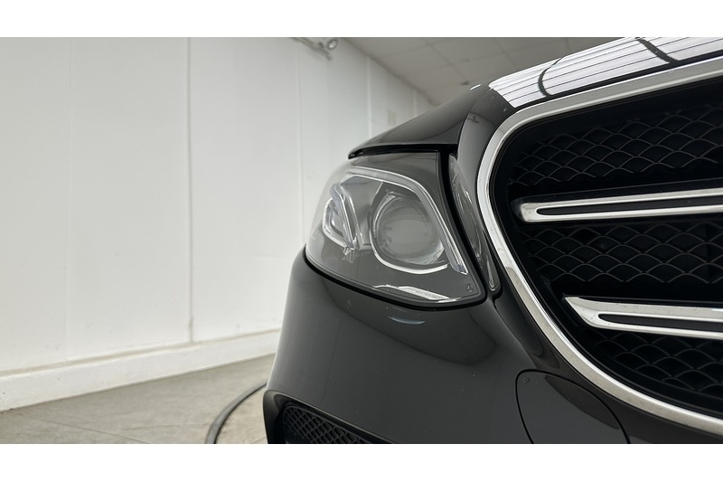 Mercedes-Benz E Class E220d AMG Line Night Edition - U3909