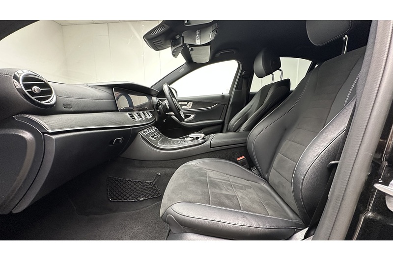 Mercedes-Benz E Class E220d AMG Line Night Edition - U3909