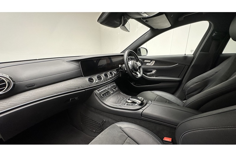 Mercedes-Benz E Class E220d AMG Line Night Edition - U3909