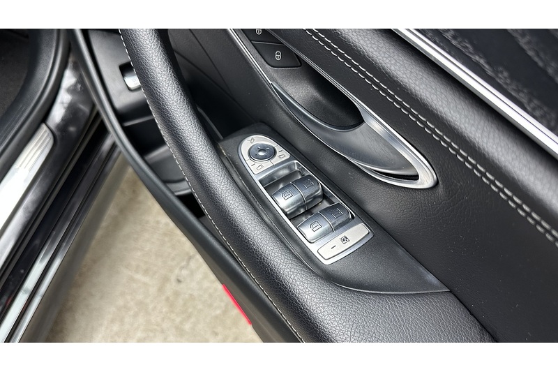 Mercedes-Benz E Class E220d AMG Line Night Edition - U3909