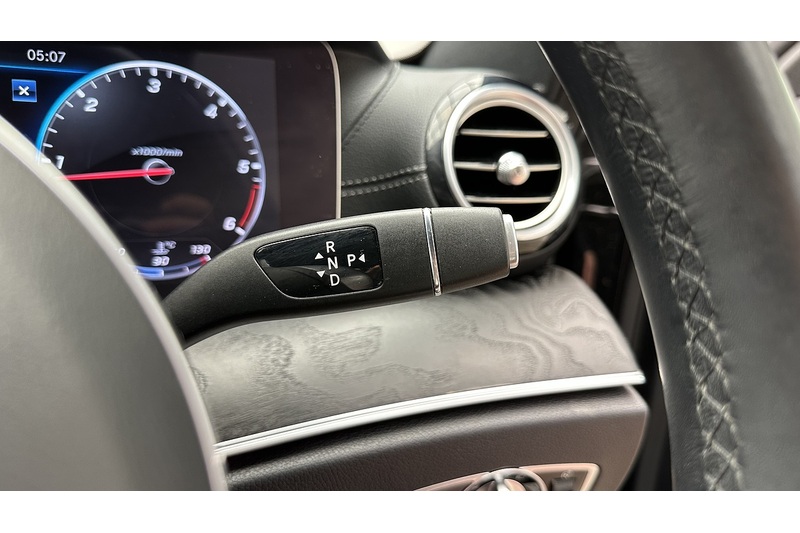 Mercedes-Benz E Class E220d AMG Line Night Edition - U3909