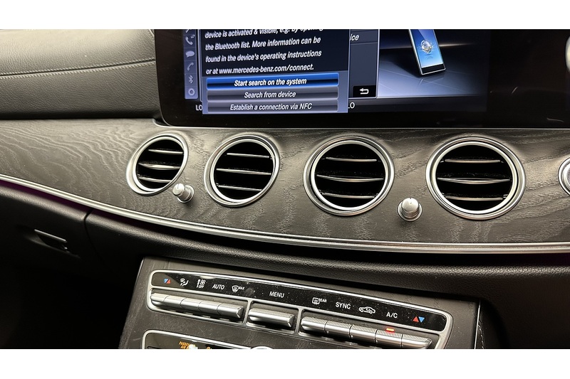 Mercedes-Benz E Class E220d AMG Line Night Edition - U3909