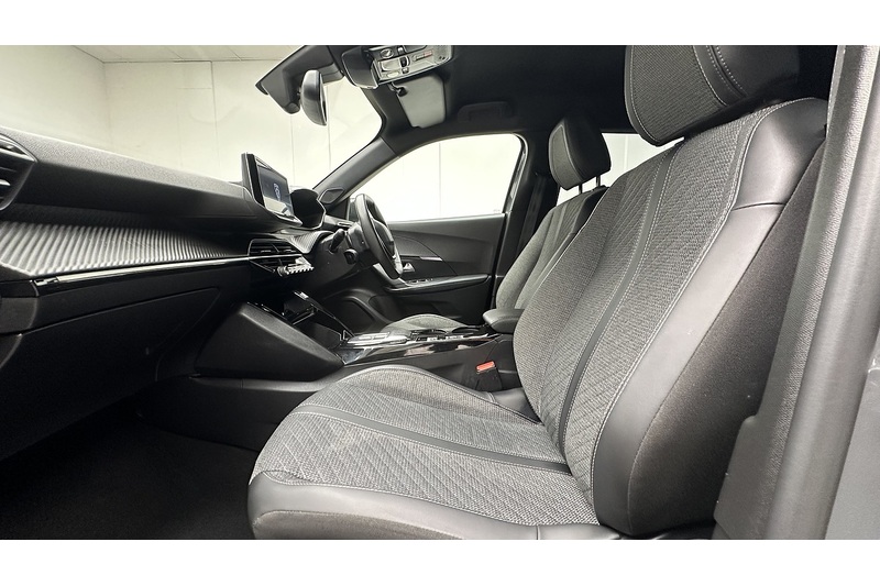 Peugeot E-2008 Allure - U3913