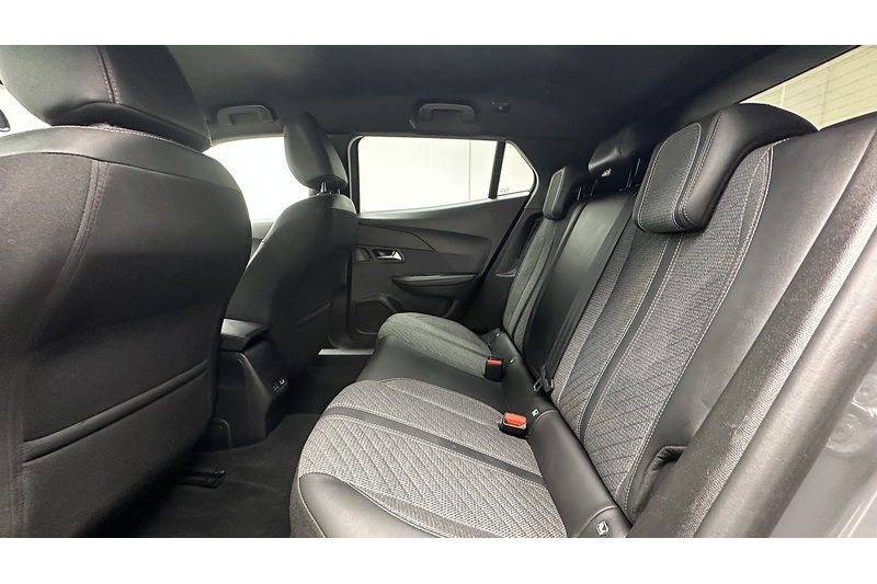 Peugeot E-2008 Allure - U3913