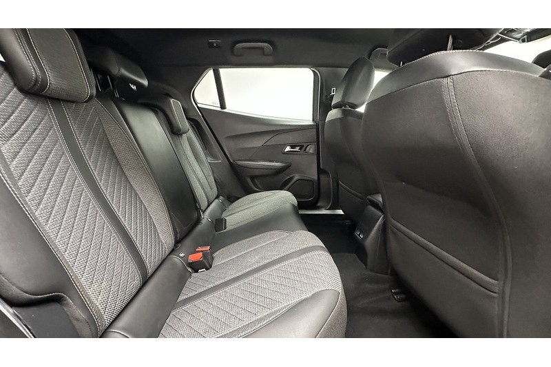 Peugeot E-2008 Allure - U3913