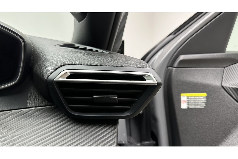 Peugeot E-2008 Allure - U3913