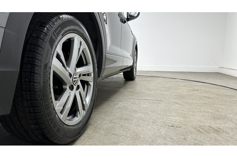Volkswagen T-Roc TSI R-Line - U3919