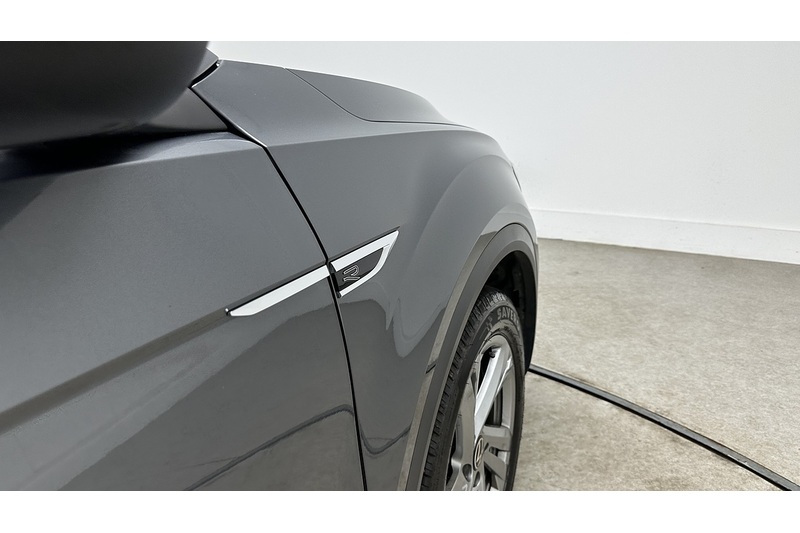 Volkswagen T-Roc TSI R-Line - U3919