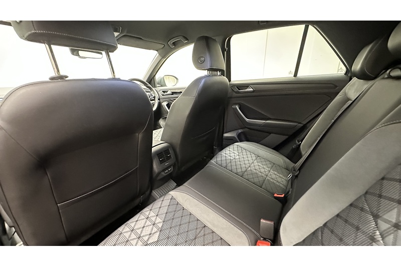 Volkswagen T-Roc TSI R-Line - U3919
