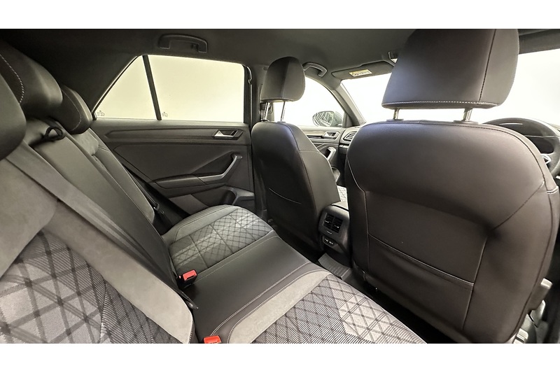Volkswagen T-Roc TSI R-Line - U3919