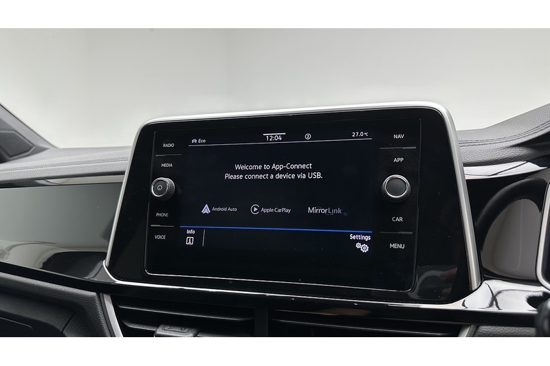 Volkswagen T-Roc TSI R-Line - U3919