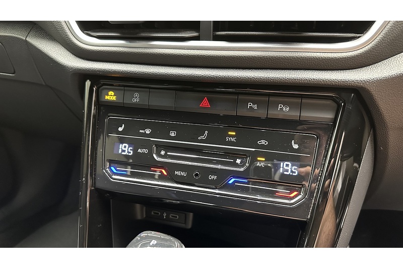 Volkswagen T-Roc TSI R-Line - U3919