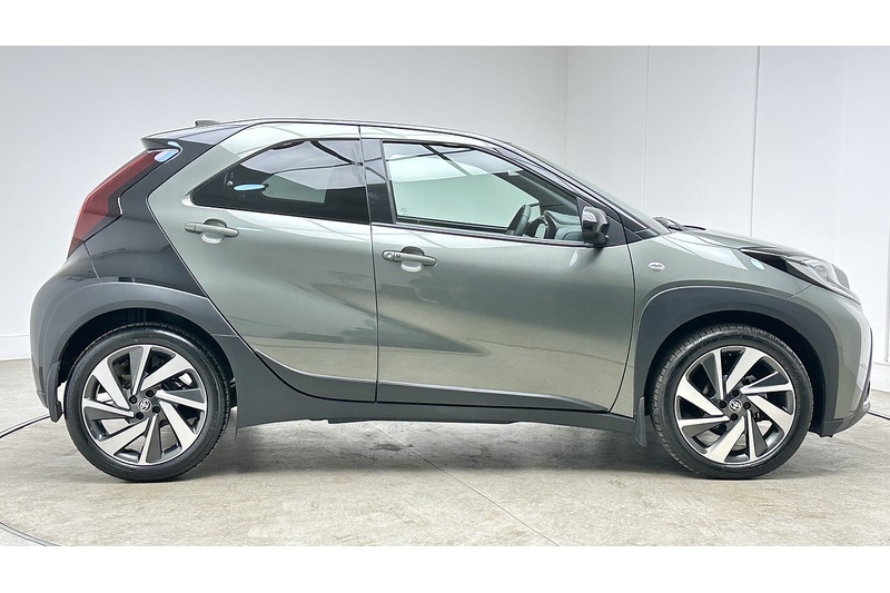 Toyota Aygo X VVT-i Exclusive - U3942