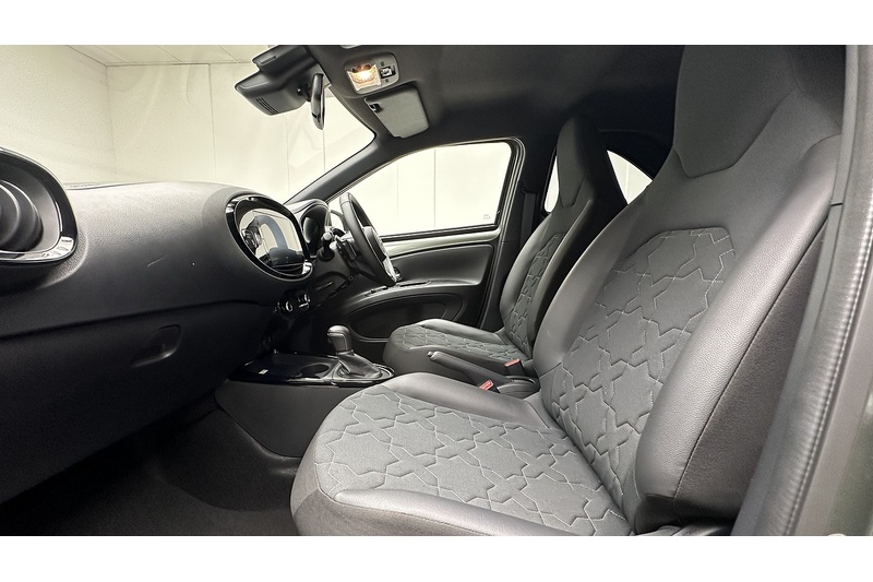 Toyota Aygo X VVT-i Exclusive - U3942