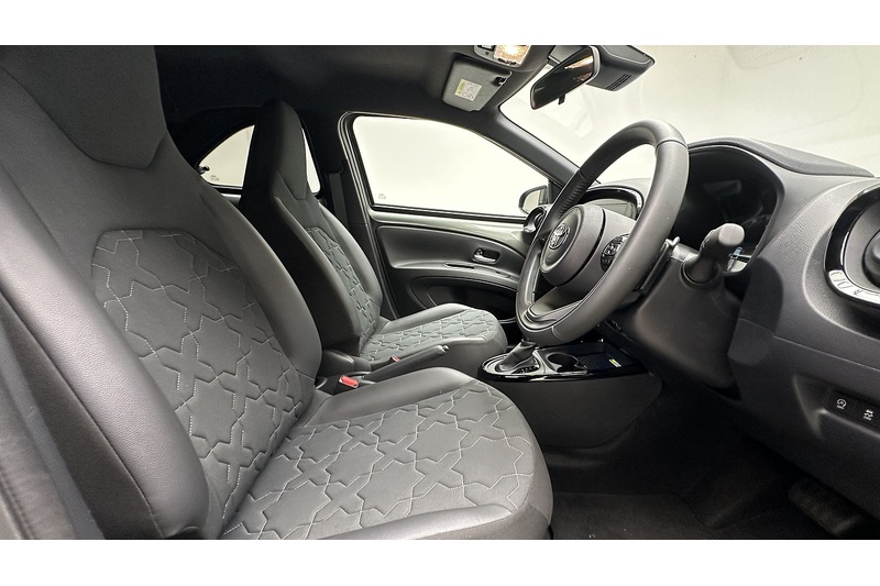 Toyota Aygo X VVT-i Exclusive - U3942