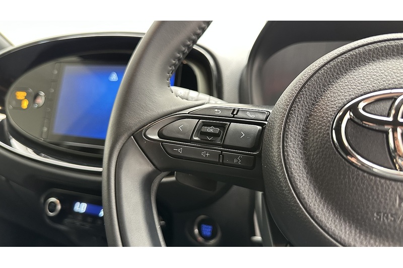 Toyota Aygo X VVT-i Exclusive - U3942