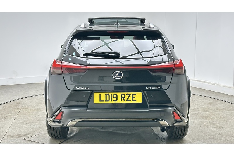 Lexus UX 250h F Sport - U3944