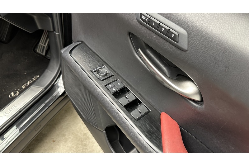 Lexus UX 250h F Sport - U3944