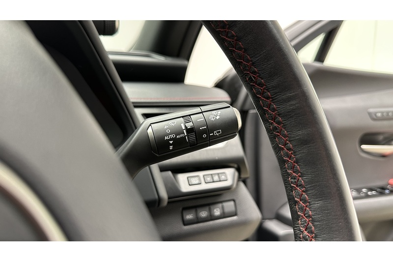Lexus UX 250h F Sport - U3944