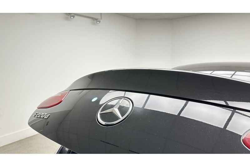Mercedes-Benz E Class E220d AMG Line - U3948